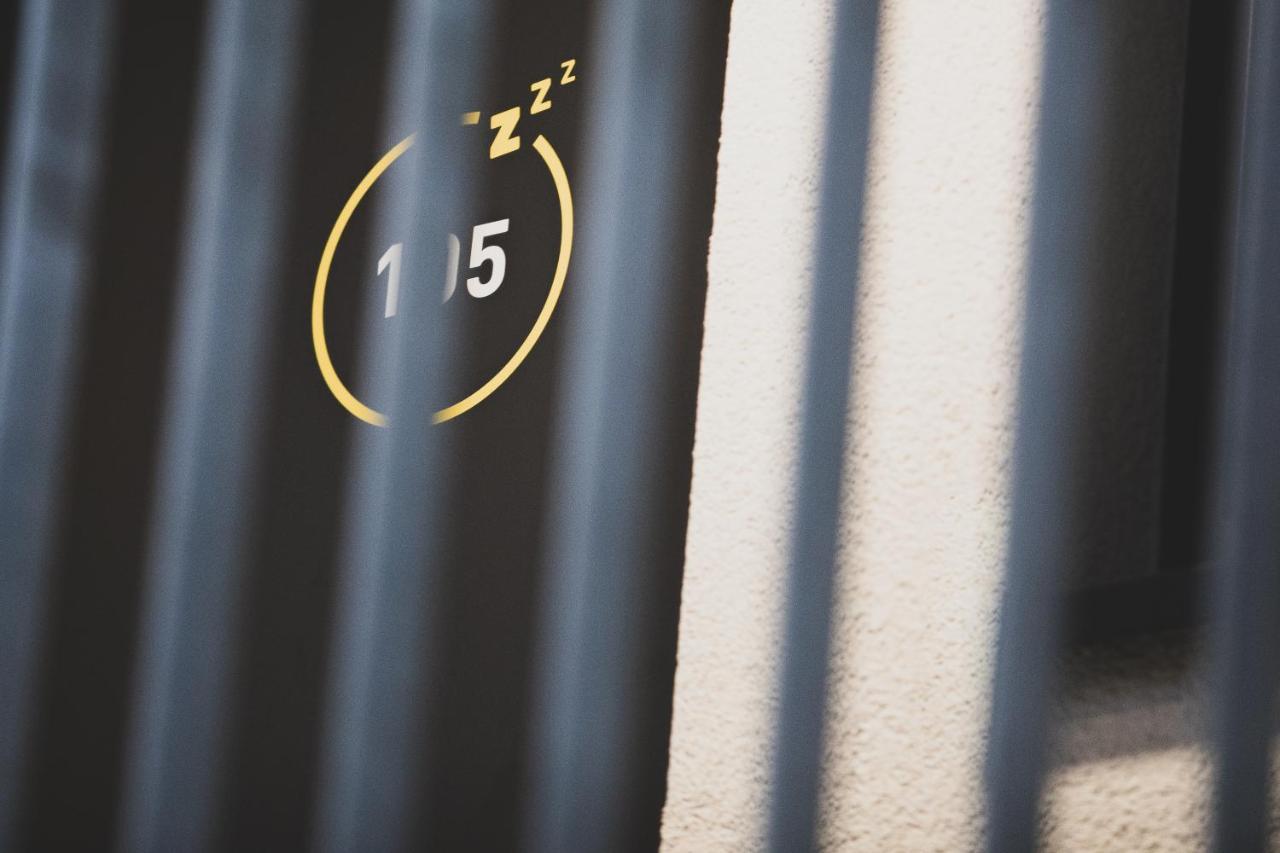 Korntal-Münchingen Das Schlafwerk Stuttgart-Nord Volldigitales Hotel-Self-Check In - Keine Rezeption-Lowbudget-Cashless المظهر الخارجي الصورة
