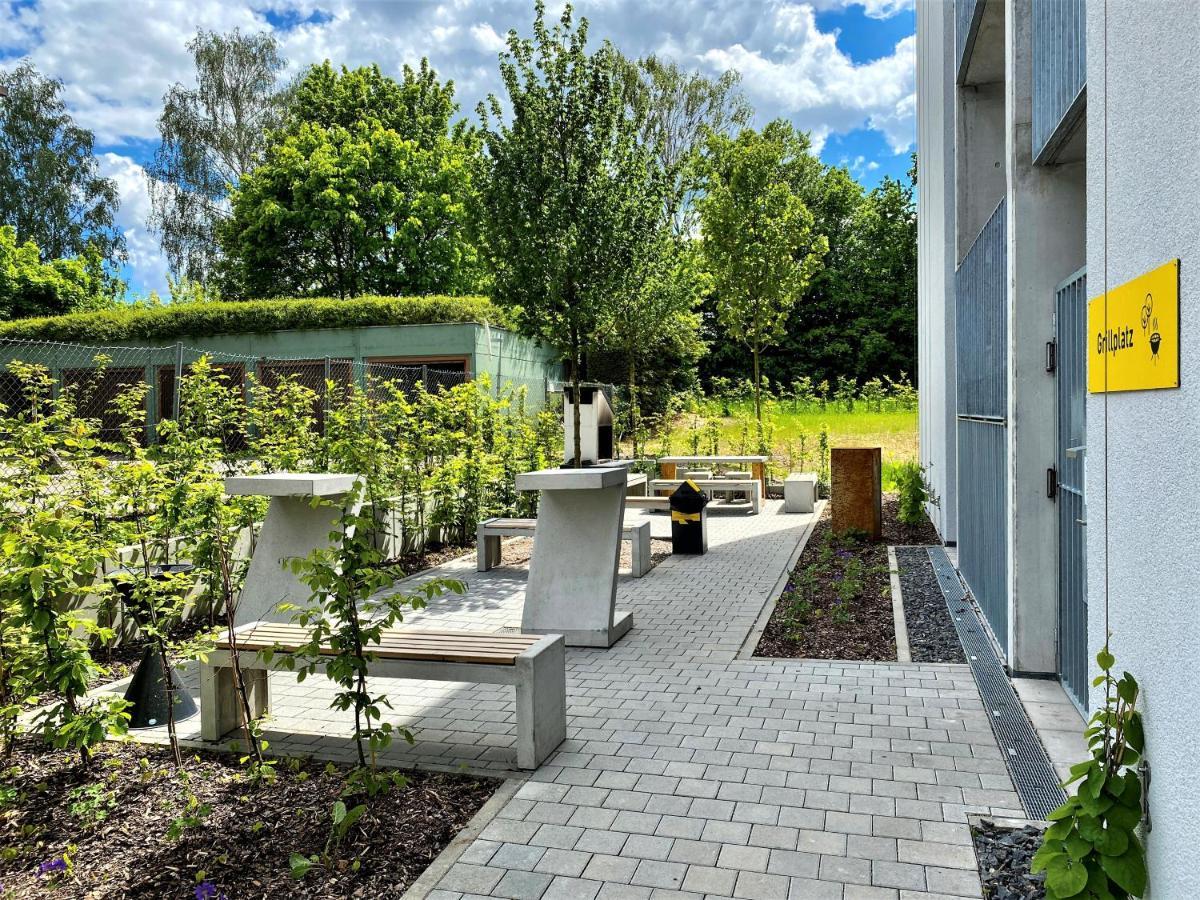 Korntal-Münchingen Das Schlafwerk Stuttgart-Nord Volldigitales Hotel-Self-Check In - Keine Rezeption-Lowbudget-Cashless المظهر الخارجي الصورة