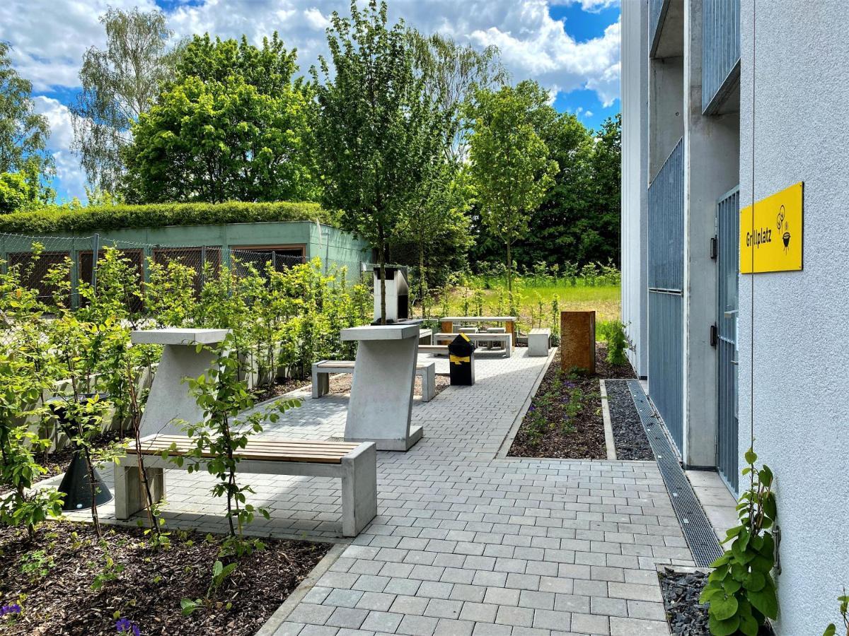 Korntal-Münchingen Das Schlafwerk Stuttgart-Nord Volldigitales Hotel-Self-Check In - Keine Rezeption-Lowbudget-Cashless المظهر الخارجي الصورة